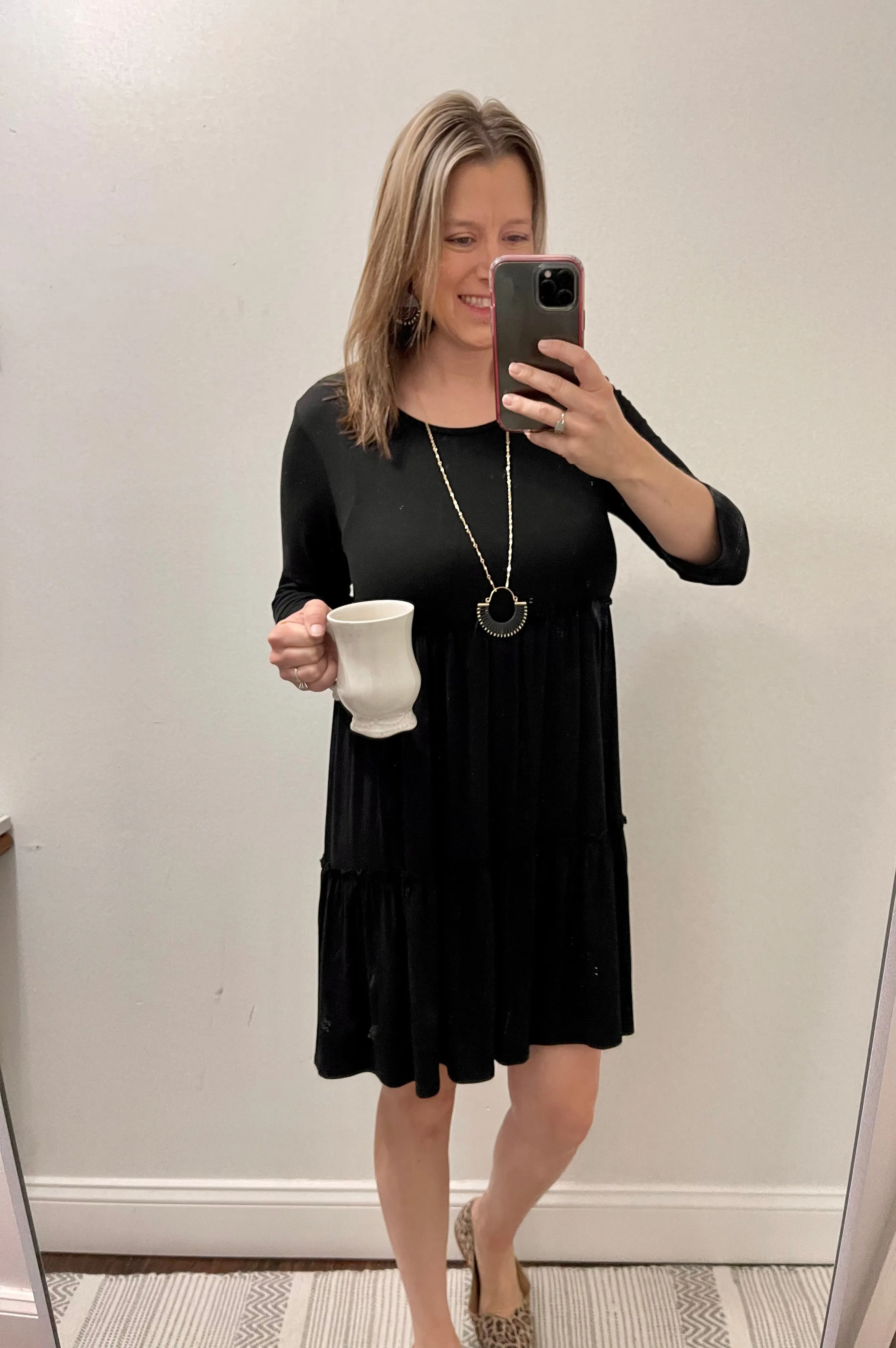 Flowy dress w/ ruffle accent-3xl
