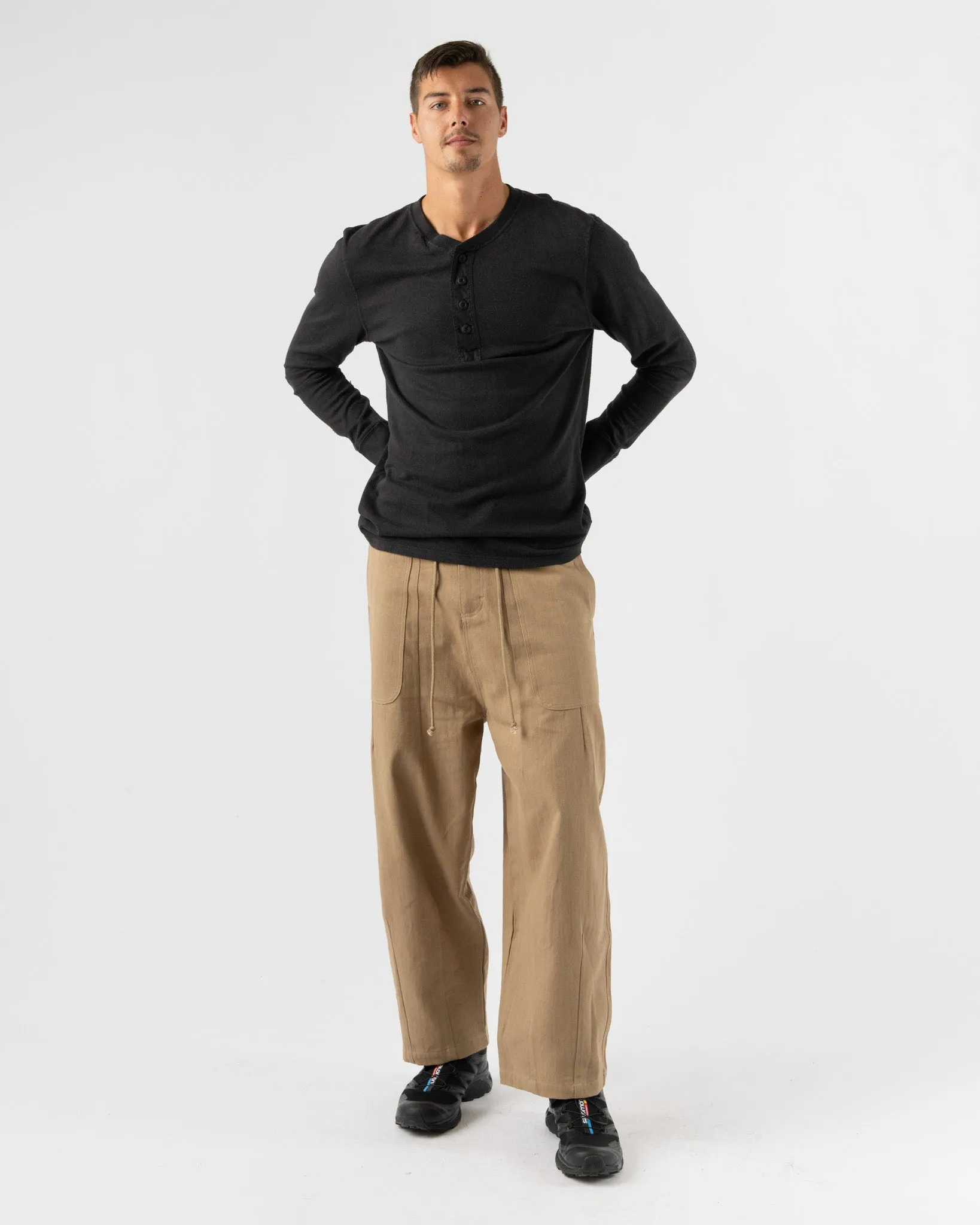 Jungmaven Mountain Henley in Black