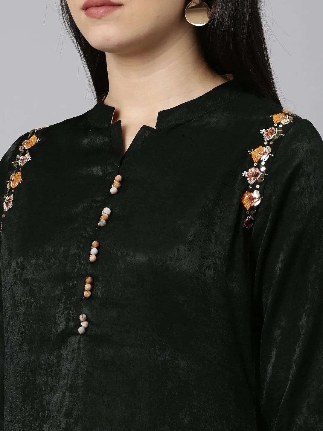 Neeru's Olive Regular Straight Solid Kurta And Trousers