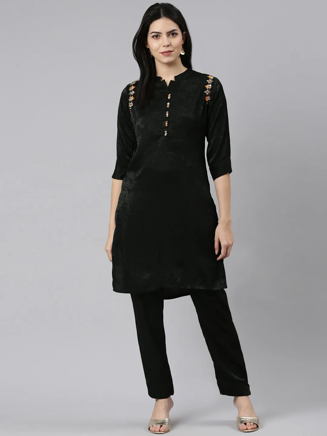 Neeru's Olive Regular Straight Solid Kurta And Trousers
